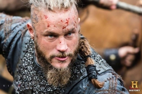 Ragnar Lothbrok - Vikings - History Channel